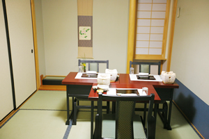 お食事処 座敷